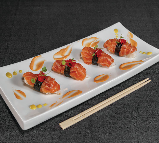 Salmon nigiri